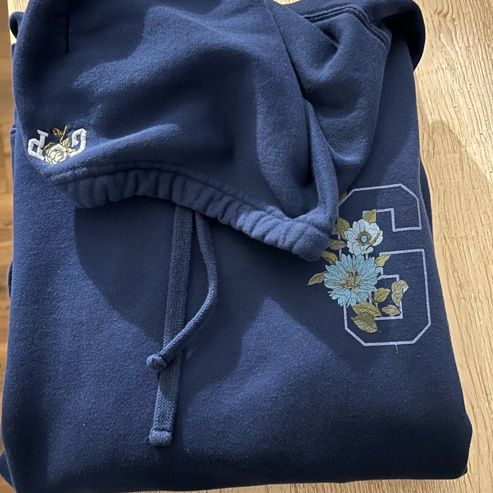 Gap hoodie size L